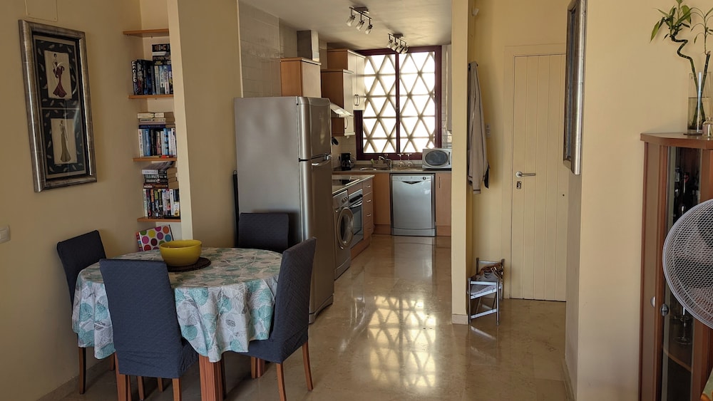 Casares Costa, Vista Bahia,2 Bedroom Bathroom