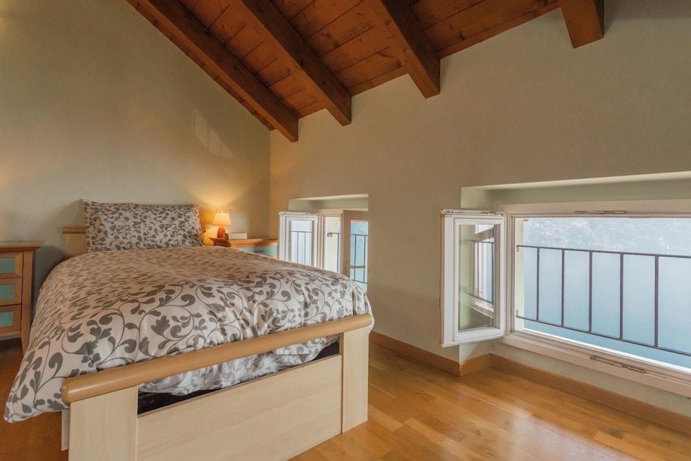 Giuliano's House - Amazing Lake View by Rent all Como