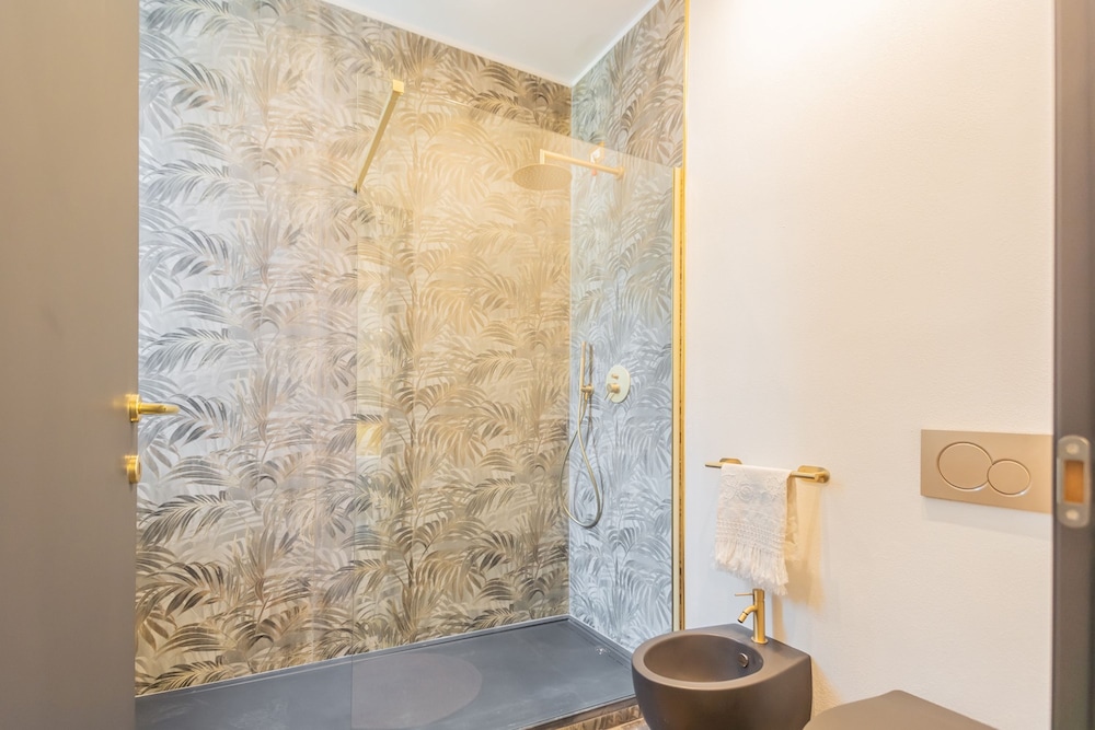 Como Dreams Apartments - Gold Suite