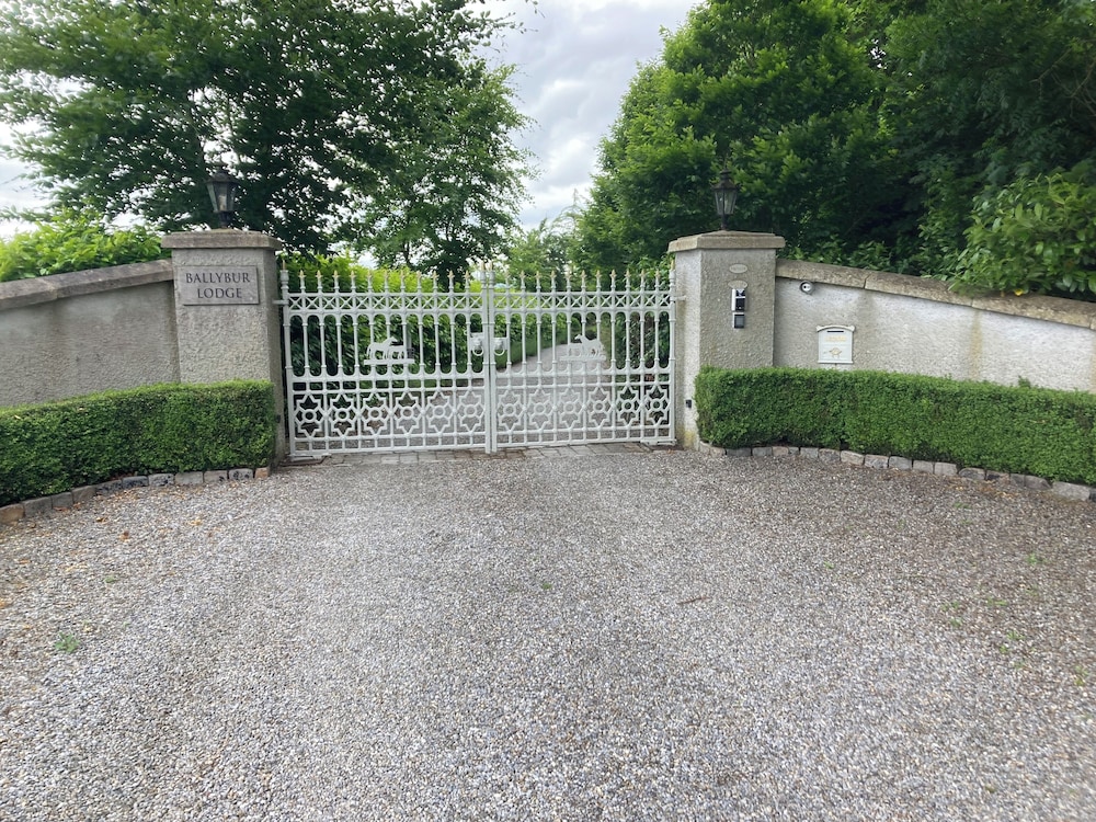 Ballybur Lodge