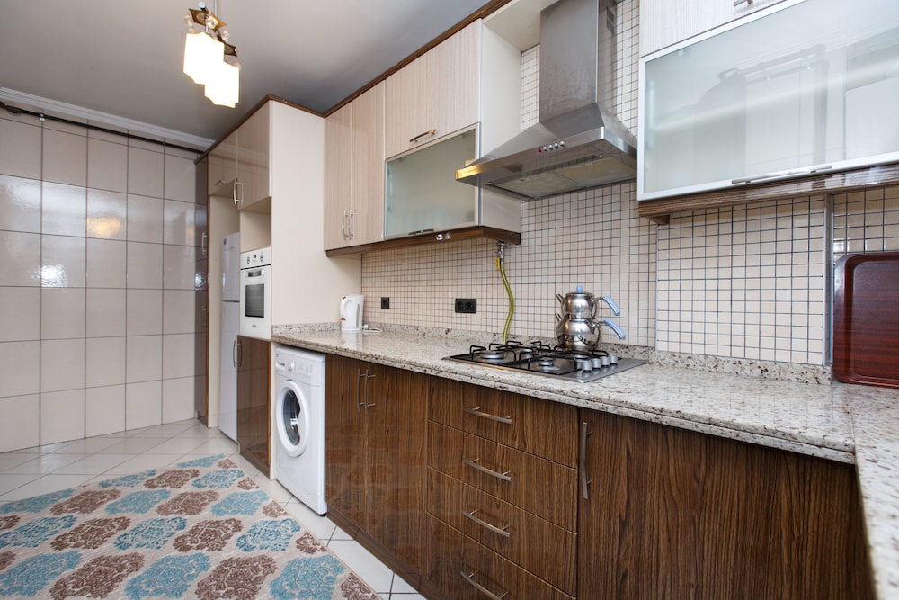 Guven Suite House