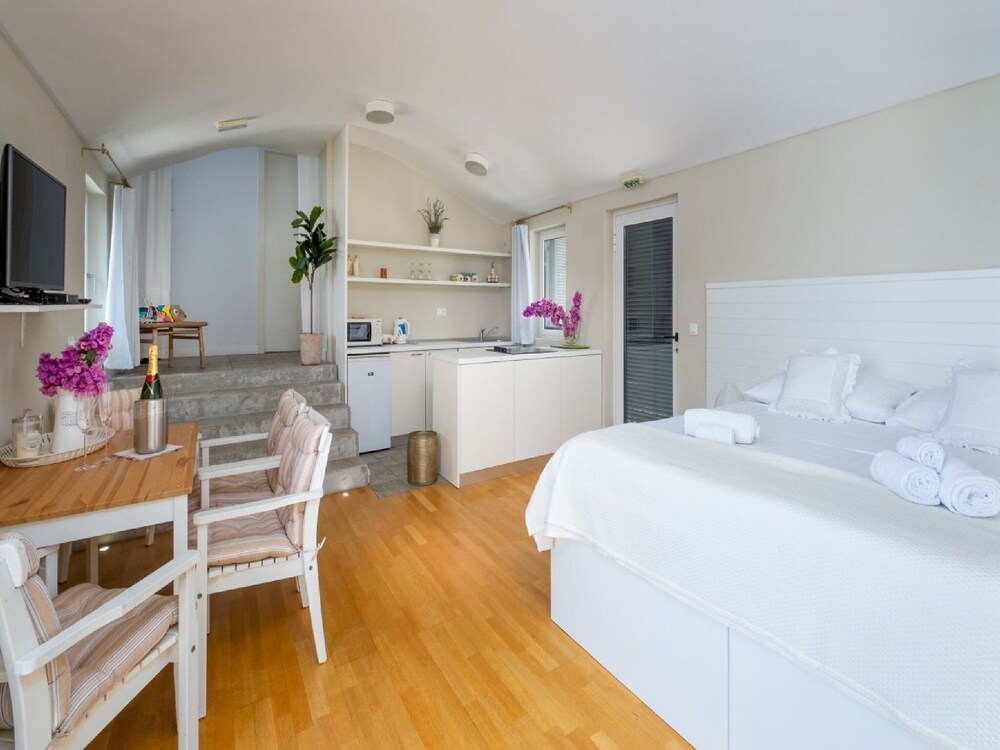 Villa Lola