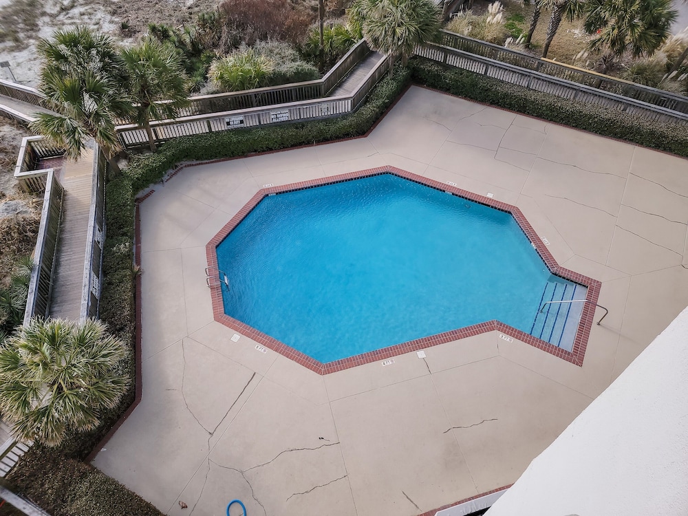 510 South Hampton 2 Bedroom Condo view 4