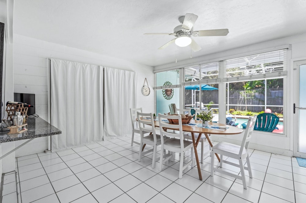 Sand Dollar Cottage