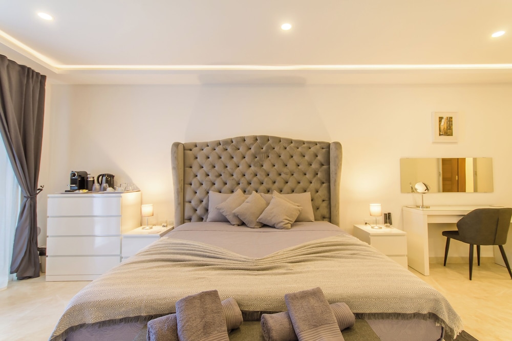 Modern & Spacious apt 2mn to the sea Qawr photo 5