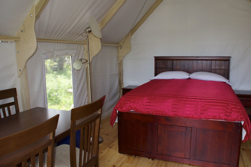 Maisonnettes Camping de la Baie de Perce