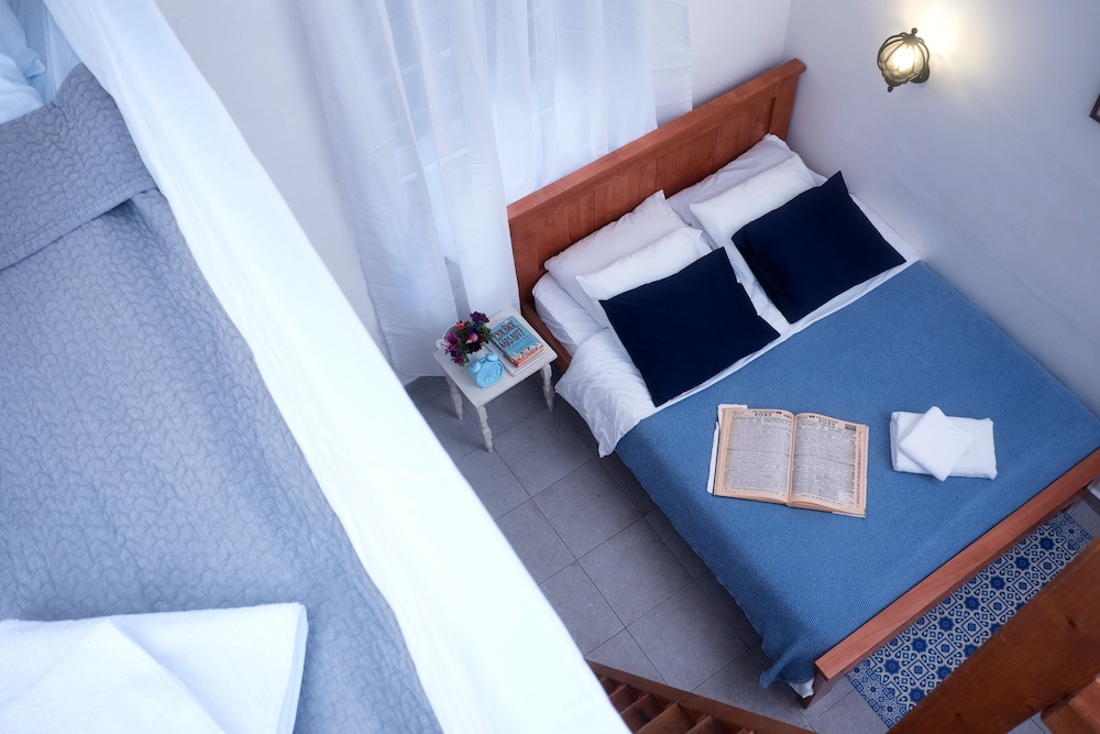 Allenby 2 Bed & Breakfast