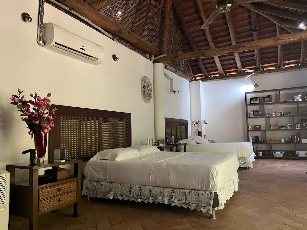 Mahanaim Beach House 20 min from CTG