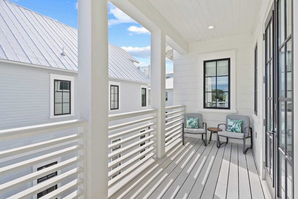 Rooftop Deck w/ Views, Pool, Luxury 5bdr Resorting To Happiness by Avantstay
