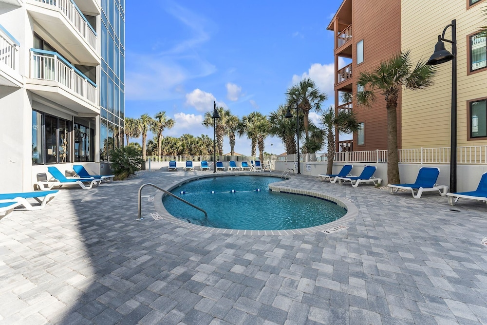Oceanfront Gem Pool, Balcony, Modern Touch 3 Bedroom Condo