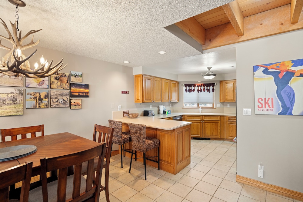Cinnamon Ridge 1-141