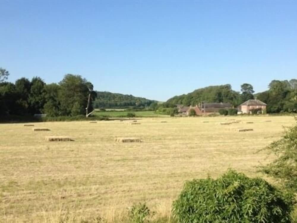 Warminster Vacations - Home Farm - Property Image 2