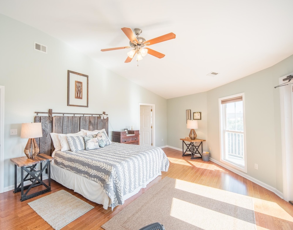 W Ashley 510 5 Bedroom Holiday Home By My Ocean Rentals