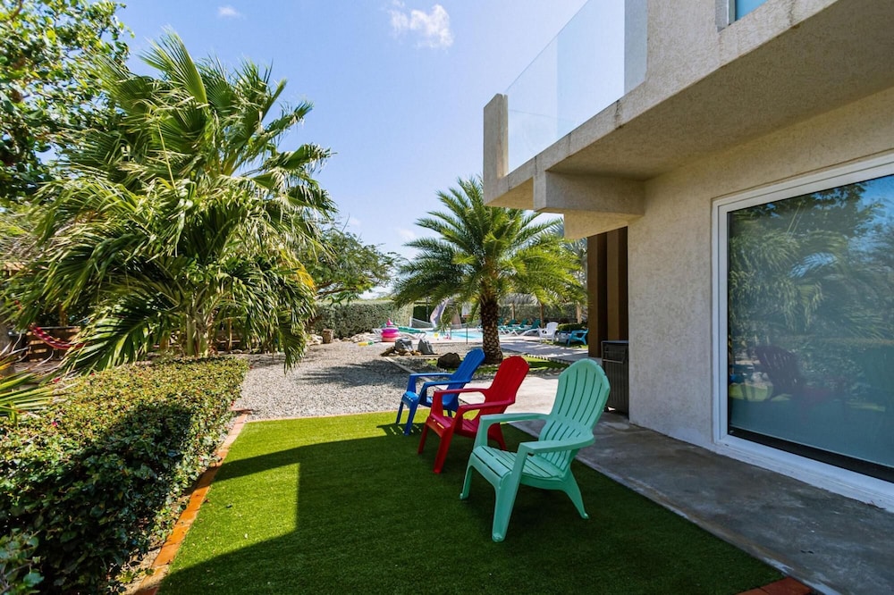 Koyari Modern Condos 3 w Private Roof Deck
