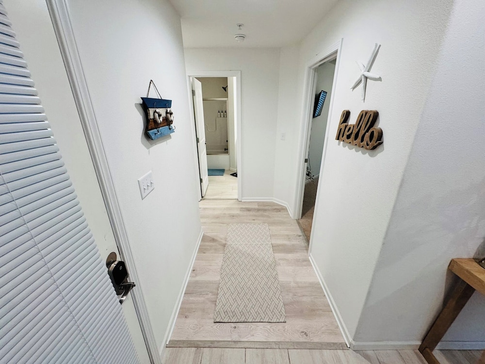 Central Location, Pool Access & Breathtaking Views