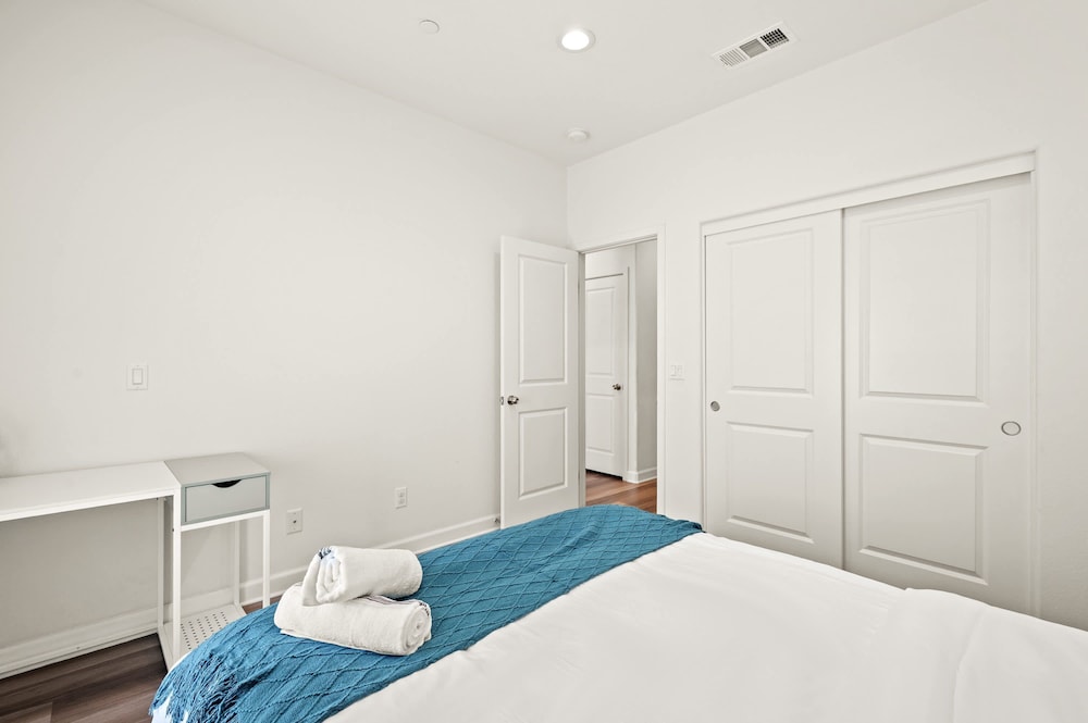 Comfort Style Home Near the Airport