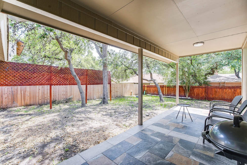 Serene San Antonio Vacation Home w/ Smart TVs view 2