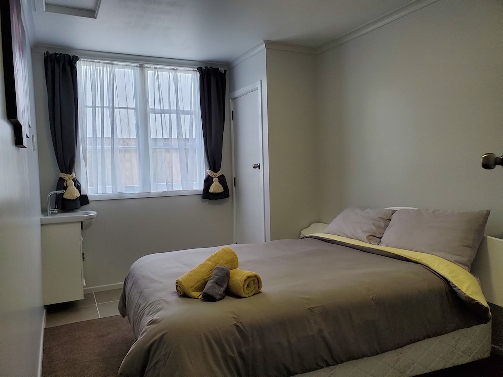 Kawerau Hotel view 4