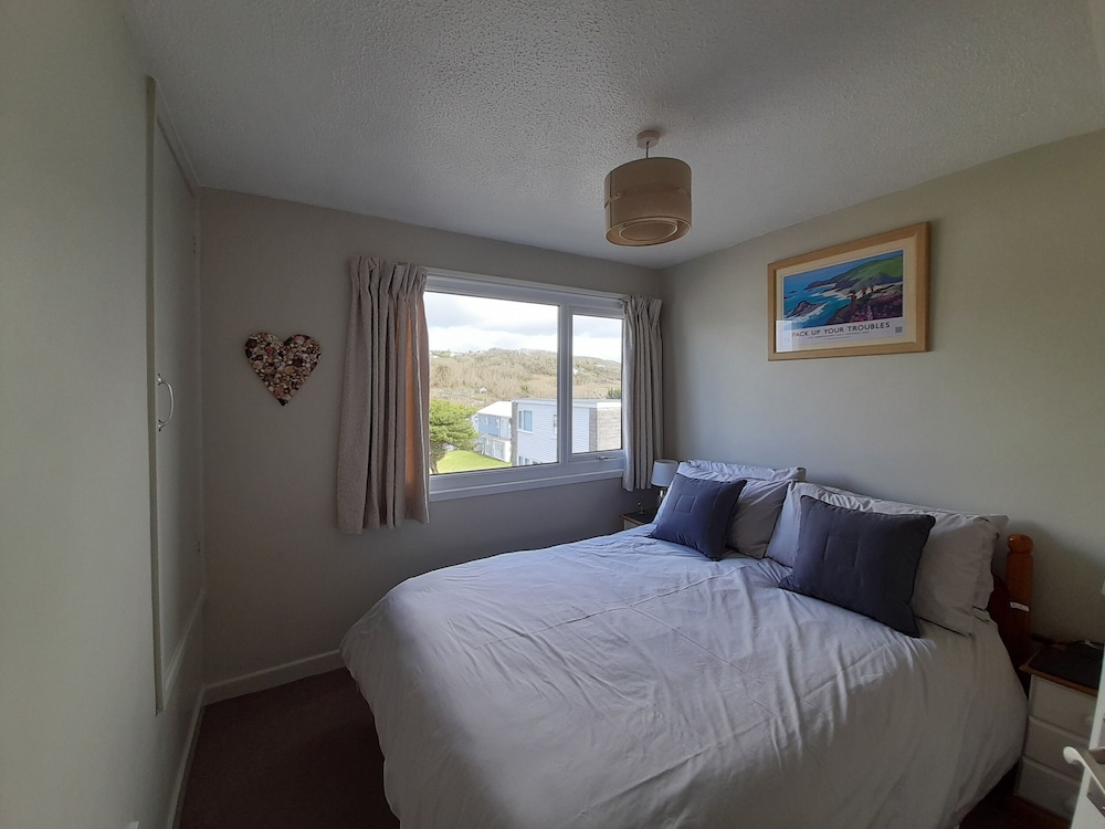 34 Freshwater Bay