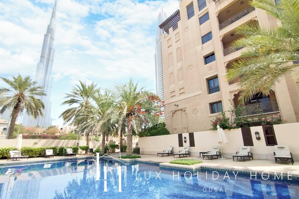 LUX  Modern Residence across Dubai Mall
