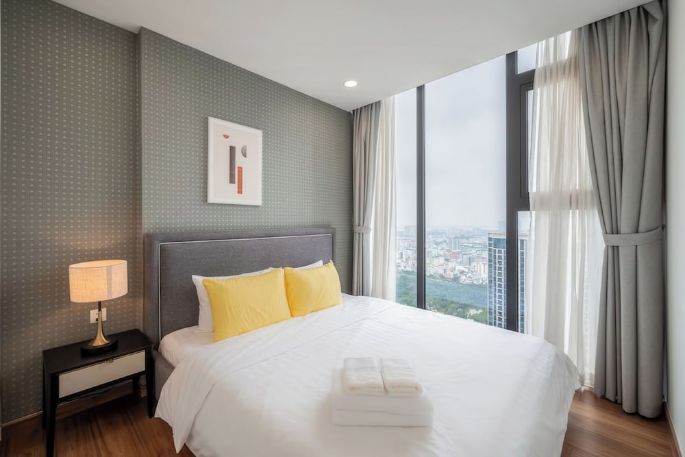 Eco Green Saigon - Free Gym & Pool