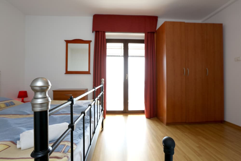 Photo 47