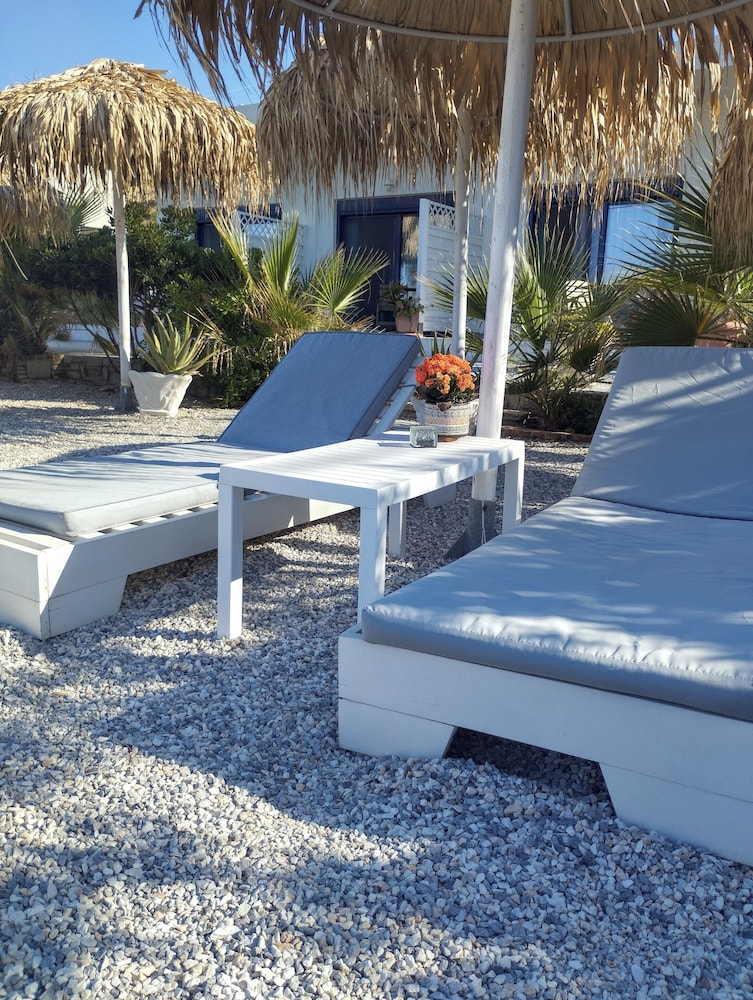 ILIOPOULOS Apartments