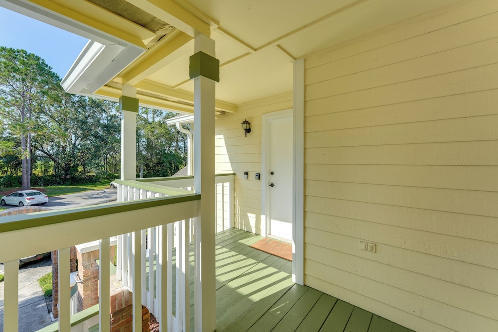 8 Mi to Disney: Resort-style Condo w/ Pool Access