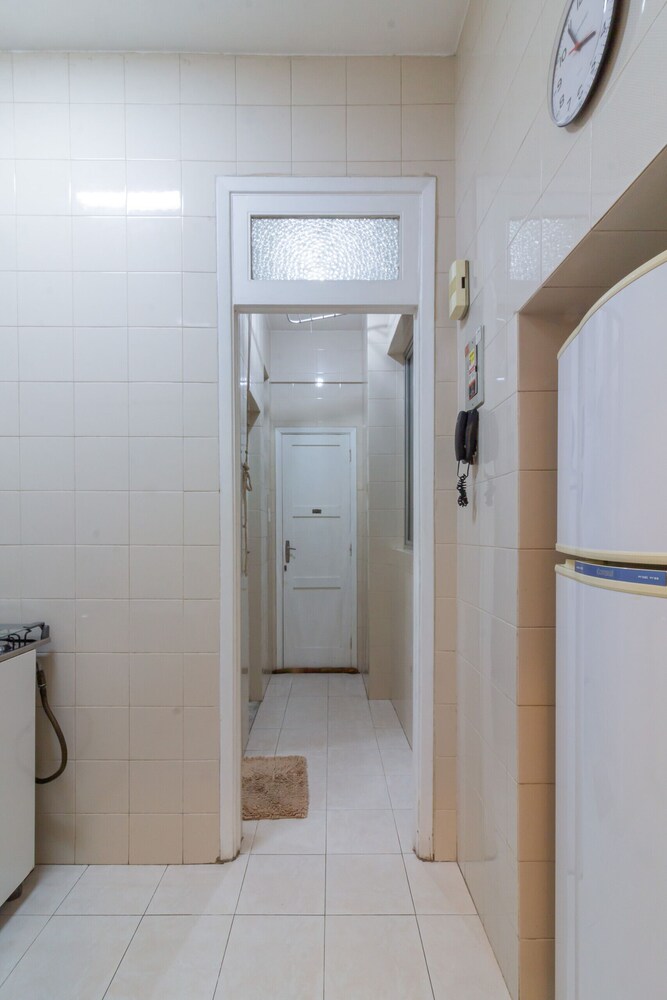 5 Minutes From Copacabana Beach Bi404