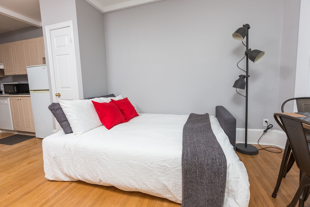 Applewood Suites - 2 BDRM Annex Loft