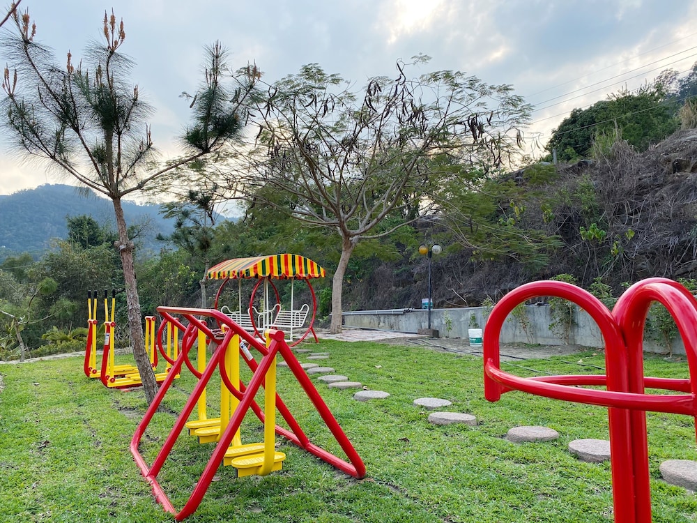 Mei Zhi Lin Holiday Homestay view 5