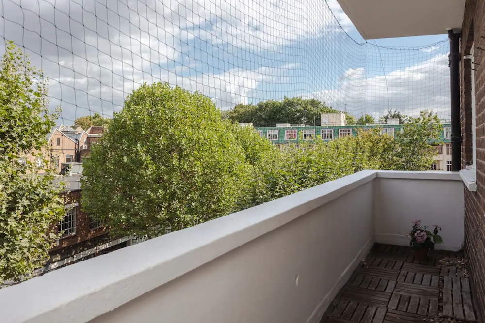 Spacious 2 Bedroom Apartment Near Hampstead Heath