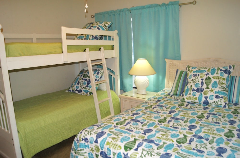 Sea Cloisters 101d 3 Bedroom Condo by RedAwning