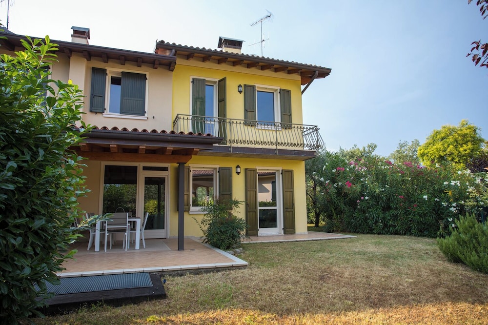 Elegant Lake Garda Villa With Garden