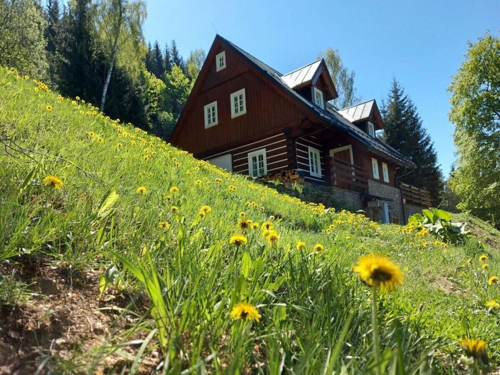 Comfortable Villa With Stunning Views