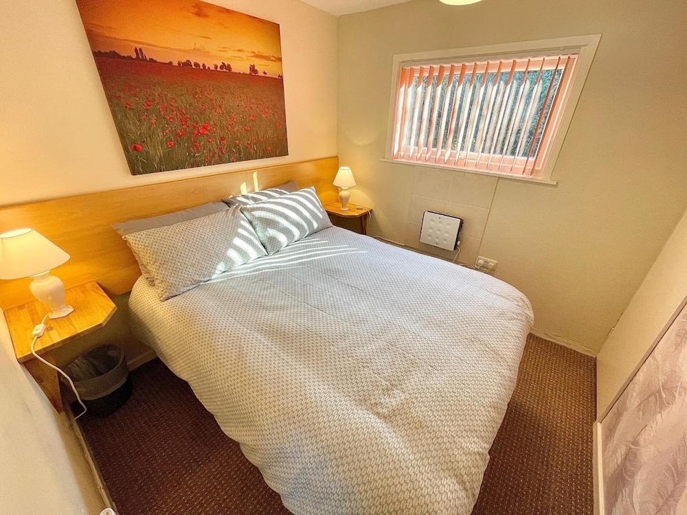Paradaise Immaculate 2-bed Property Hemsby view 2