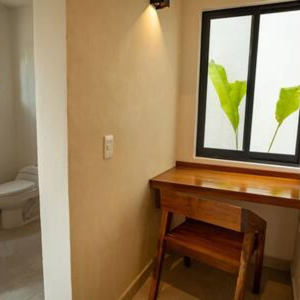 Villa Chicana Resort Pool AC Fast Internet
