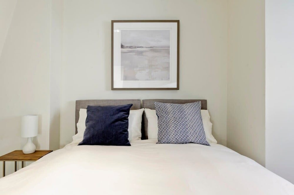 2 Bedroom Mews House, Marble Arch