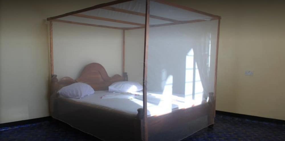 Mfumbwi Backpacker Lodge
