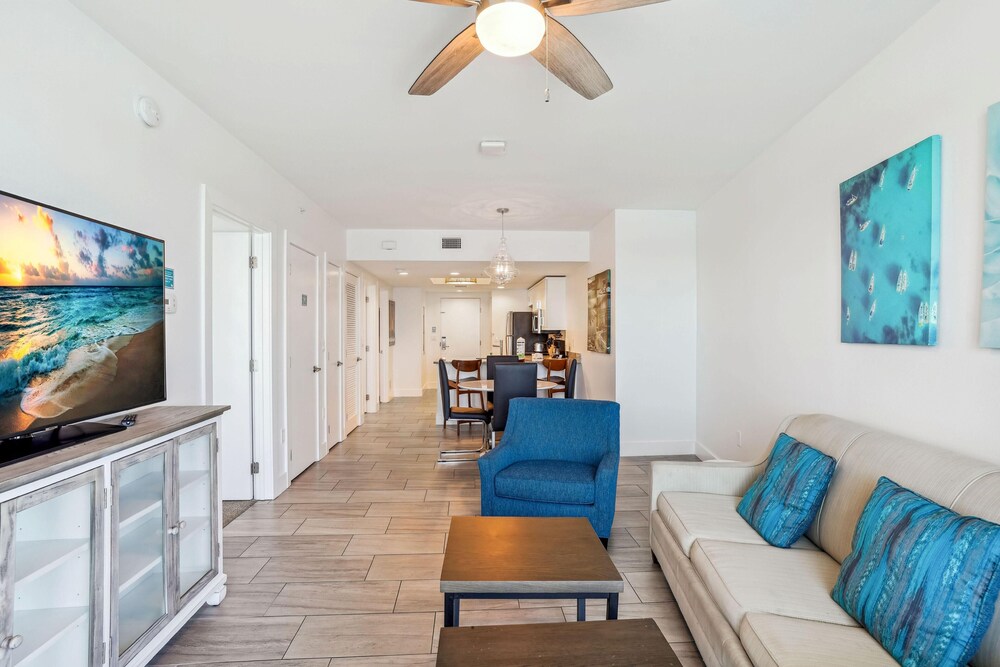 Oceana 301 East