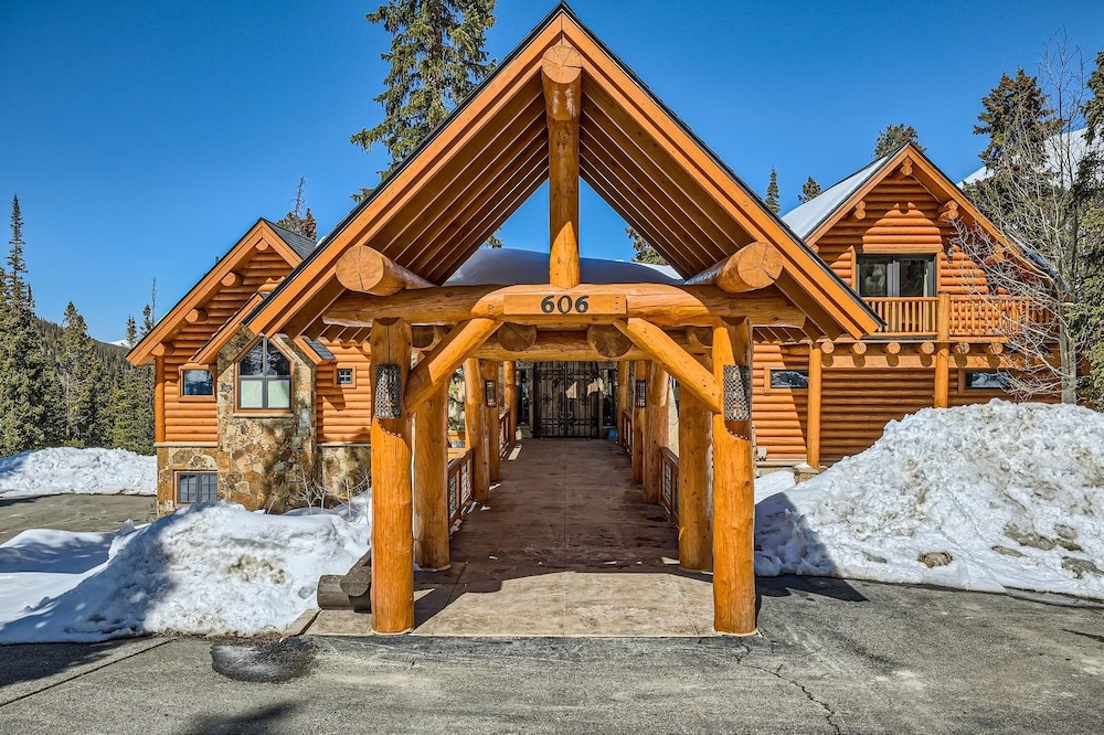 Bridge To Solitude 6 Bedroom Home