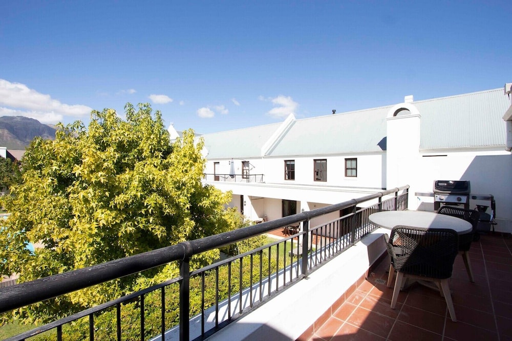 Winelands Golf Lodges at De Zalze