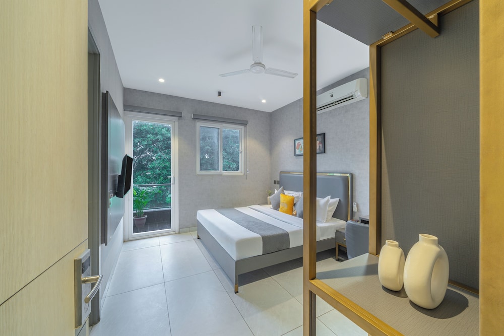 Lime Tree Hotel & Stays Greater Noida Nearby India Expo Centre & Mart