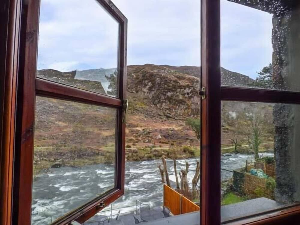 Caernarfon Vacations - 4 Adwy'r Nant - Property Image 7