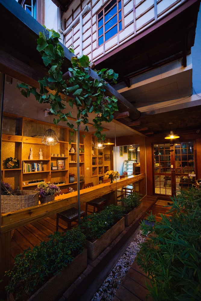 Baan Mek Hostel