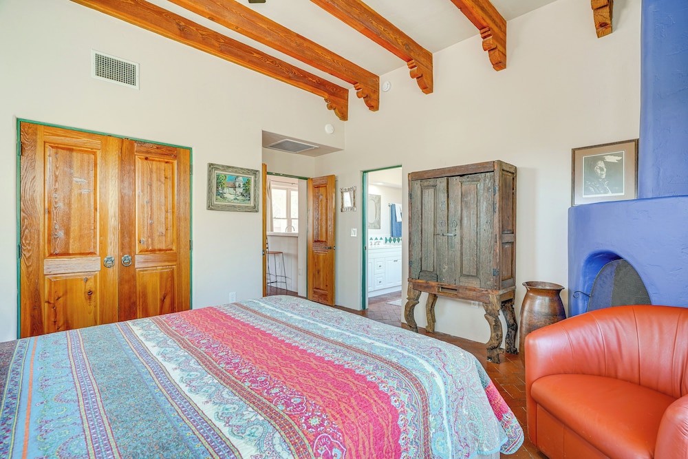1 Mi to Saguaro NP: Charming Tucson Casita