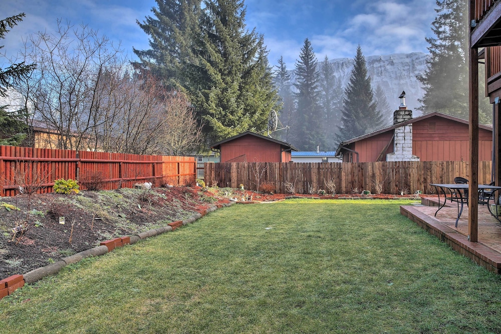 Juneau Vacations - Expansive Getaway  2 Miles to Mendenhall Glacier! - Property Image 20