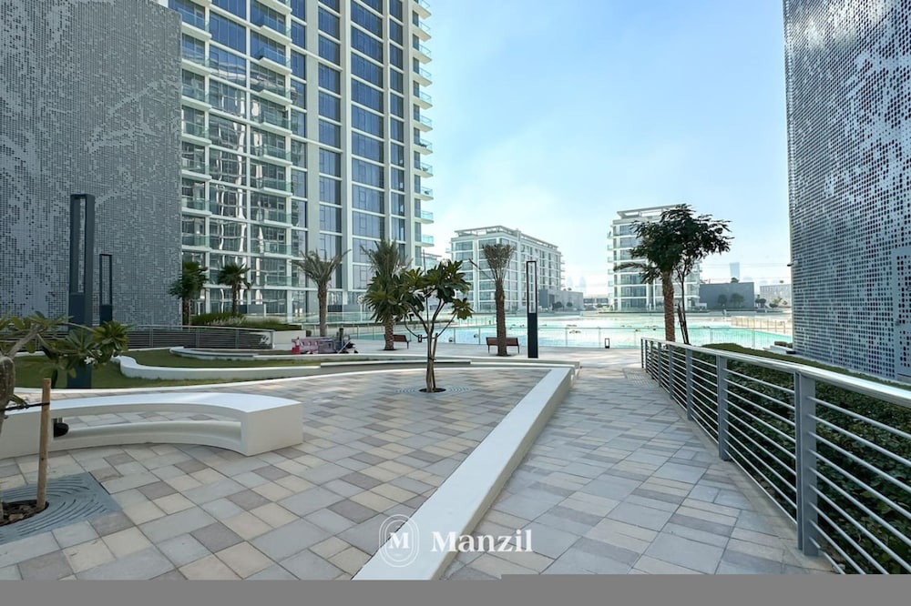 Manzil - 1BR District One Waterfront Living