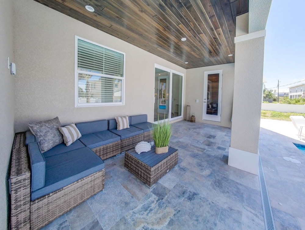 Villa Nautilus Steps Away From the Beach - New Lux 3 Story Pool Hot Tub Home With Elevator
