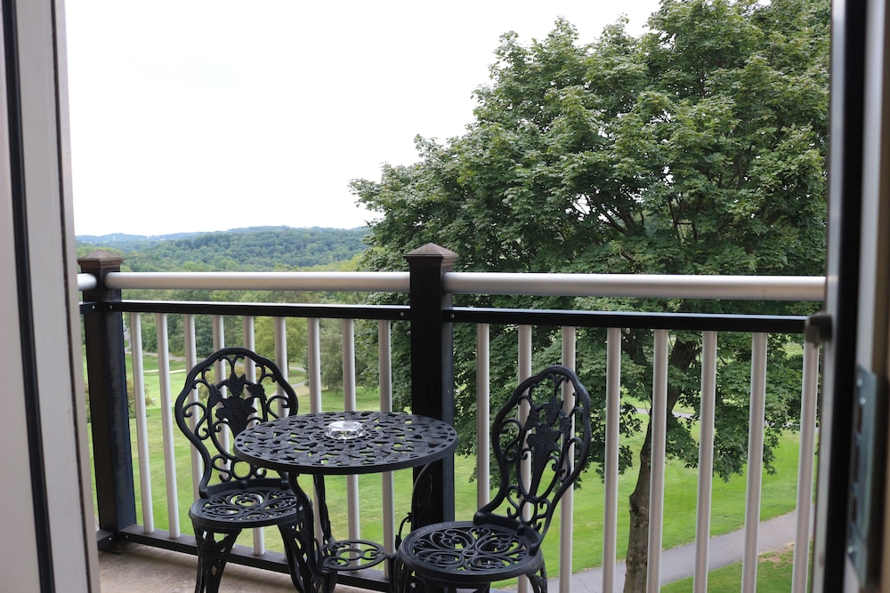 The Lodge at Woodstone Country Club